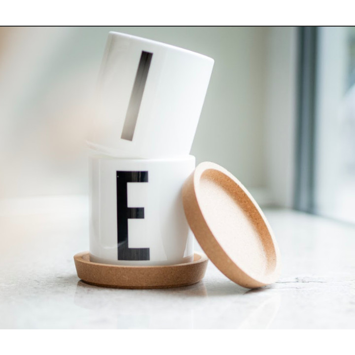 Coasters in cork, save your table from burn marks